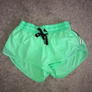 Lululemon Hotty Hot Size 4 Green